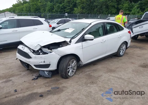 2018 Ford Focus Se z USA, uszkodzony, nr VIN 1FADP3F24JL247003